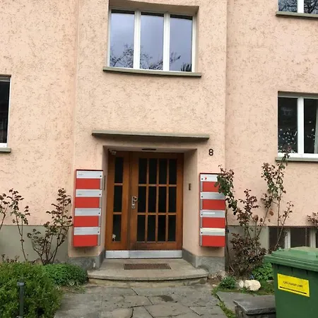 Cheap And Kitchen Homestay Bern